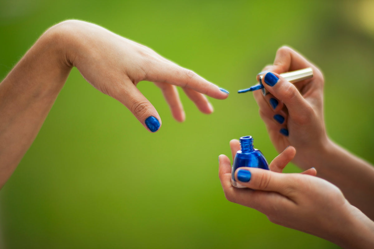 people painting their nails