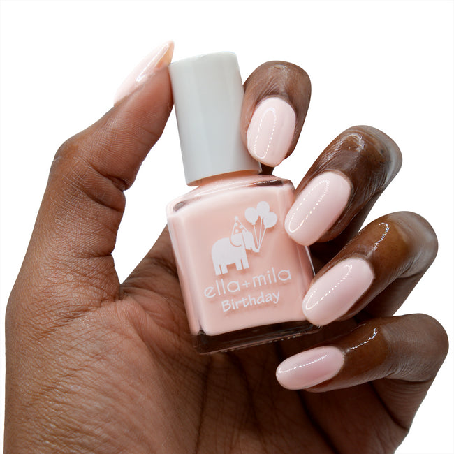 【Ella + Mila セブンフリー】 Top & Base Coat Set Ella + Mila セブンフリー】 Top & Base Coat Set - メルカリ